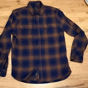 Lucky Brand Men's Brushed Cotton Plaid Shirt in Brown and Navy Medium